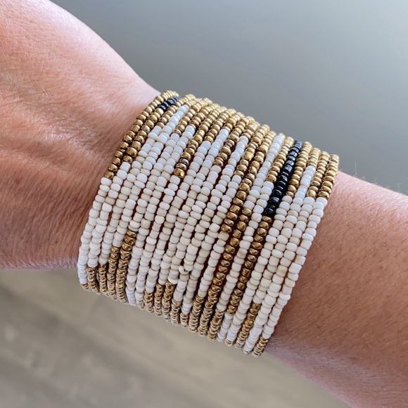 Beaded cuff bracelet - Picture 1 of 5